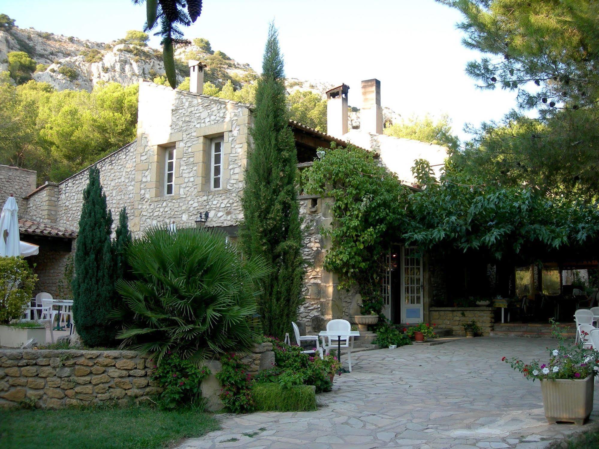 Best Western Domaine De Roquerousse سالو دو بروفونْسْ المظهر الخارجي الصورة
